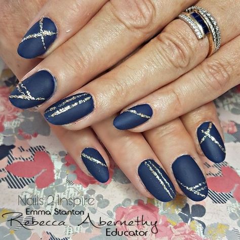 Navy Blue And Silver Nails Wedding, Navy Blue And Gold Holiday Nails, Matte Navy And Gold Nails, Acrylic Nail Designs Navy Blue And Gold, Blue And Gold Manicure, Navy Blue Nails With Gold Glitter, Navy With Gold Nails, Navy And Gold Gel Nails, Matte Navy Nails With Gold