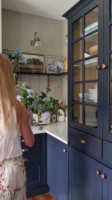 E l l e ~ Modern Vintage Home Interiors on Instagram: "Transforming a corner of the kitchen in a few easy steps...here's how we did it: * Added tongue and groove panelling * Repainted it a warmer colour * Made customised shelves with brass rail . . . . . #bluekitchen #darkkitchen #kitchenshelves #tongueandgroove #panelling #kitchenpanelling #kitchenmakeover #diykitchen #rustickitchen #modernvintagedecor #frenchcountrykitchen" Kitchen Tongue And Groove Panelling, Tongue And Groove Kitchen, Panelling Kitchen, Panelled Kitchen, Kitchen Panelling, Blue Kitchen Walls, Brass Rail, Kitchen Wall Panels, Paint For Kitchen Walls