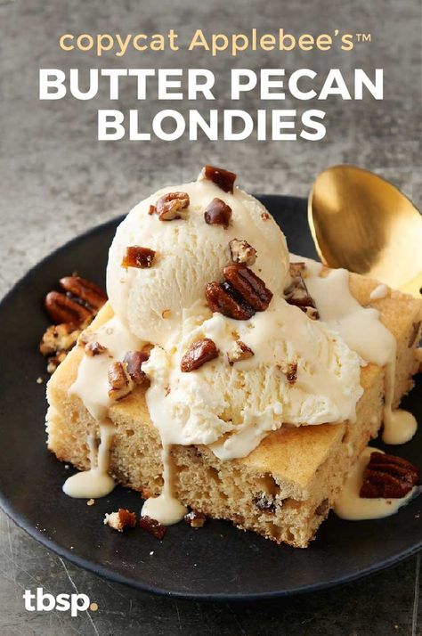 We couldn't resist making a copycat version of Applebee’s™ Butter Pecan Blondies. Between the thick maple syrup and cream cheese sauce, irresistible blondie bar and mound of vanilla ice cream, there's a whole lot to love about it. Applebees Maple Butter Blondie Recipe, Blondies Recipe Applebees, Copycat Applebees Blondie, Applebees Blondie Recipe Copycat, Butter Pecan Blondie Applebees, Butter Pecan Blondies Recipe, Maple Butter Blondie Applebees, Butter Pecan Sauce Recipe, Applebee's Blondie Brownie Recipe