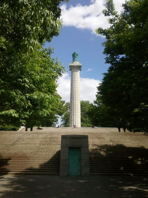 fort greene park: brooklyn’s first park Fort Greene Park, Fort Greene Brooklyn, College Core, Brooklyn Park, Photoshop Ideas, Nyc Park, Park In New York, Neighborhood Guide, Garden Park