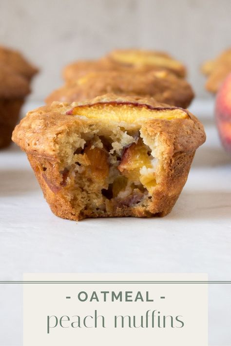 Light and fluffy, and filled with fresh peaches and rolled oats, these healthy peach oatmeal muffins are a family-friendly recipe that works well as a simple breakfast or healthy snack. Peach Snacks Healthy, Healthy Peach Oatmeal, Healthy Peach Muffins, Peach Oatmeal Muffins, Peach Muffins Recipe, Peach Muffin, Peach Muffin Recipes, Kay Nutrition, Peach Oatmeal