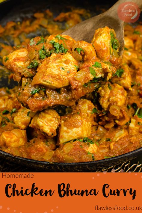 Aloo Saag, Chicken Bhuna Recipe, Bhuna Chicken Recipe, Chicken Curry Recipe Indian, Chicken Bhuna, Chicken Cooking Times, Chicken Breast Curry, Healthy Low Calorie Dinner, Indian Chicken Curry Recipe