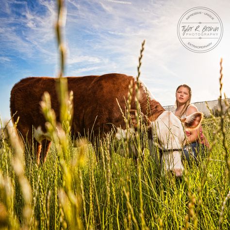 Farm Senior Pictures, Real Cowgirl, Cute Senior Pictures, Senior Photos Boys, Senior Photo Outfits, Dallas Photographers, Brown Photography, Country Theme, Senior Picture Ideas