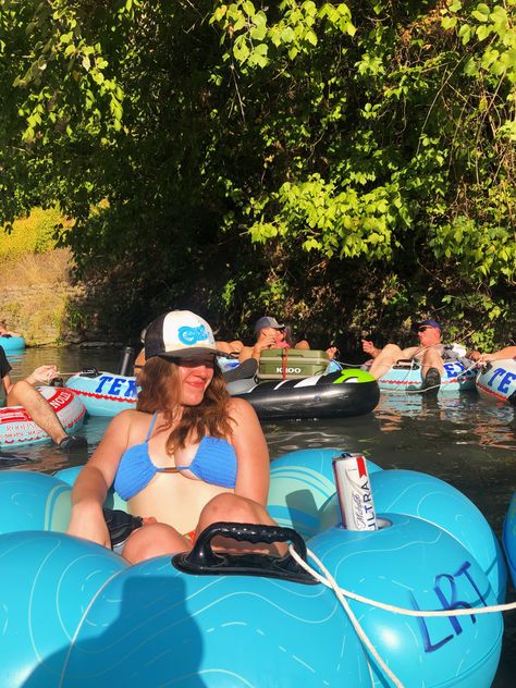 Floating The River Outfits Summer, River Outfits Summer, River Float Trip, River Outfit, River Pictures, Dc Trip, River Float, Tubing River, Float Trip