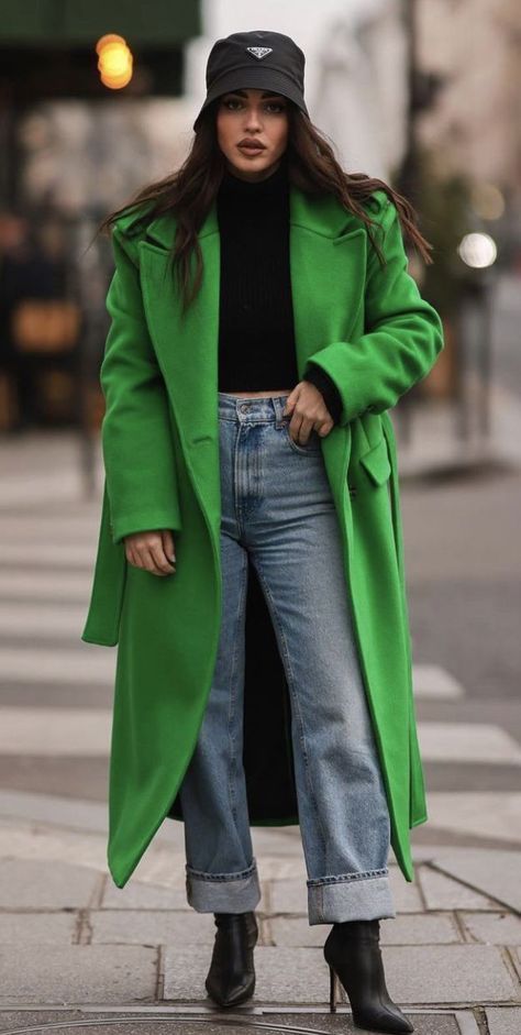 Black Prada bucket bat
Black mock neck crop top
Blue high rise mom jeans
Green overszed long coat
Black booties
Winter Inspo
Outfit Inspo
Styling Tips Green Coat Outfit Winter, Schwarzer Mantel Outfit, Green Coat Outfit, Trench Coat Outfit Spring, Green Fashion Outfits, Trent Coat, Green Outfits For Women, Long Green Coat, Mantel Outfit