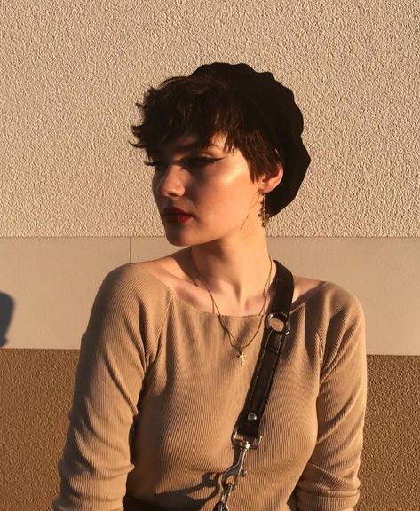 Neutral Fleur, Julia Marie, Androgynous Haircut, Haircut Tip, Androgynous Hair, Gamine Style, Hair Instagram, Pixie Hair, Blonde Hair Looks