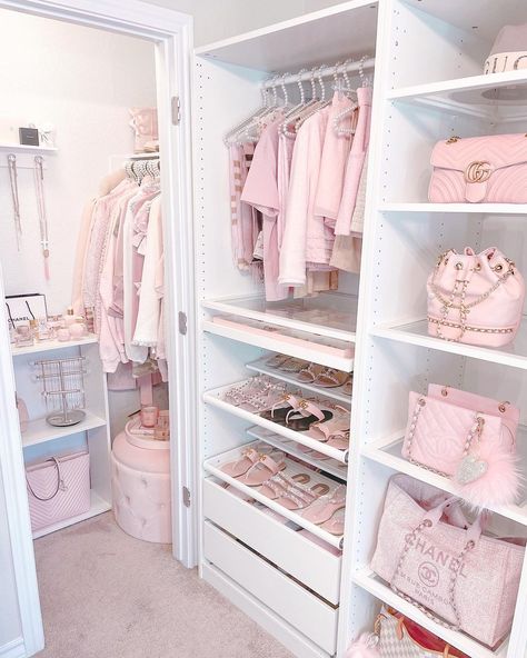 Pink Mansion, Barbie Rooms, Pink Closet, Dream Bedroom Inspiration, Room Organization Bedroom, Dream Closet Design, Luxury Room Bedroom, Barbie Room, Barbie Barbie