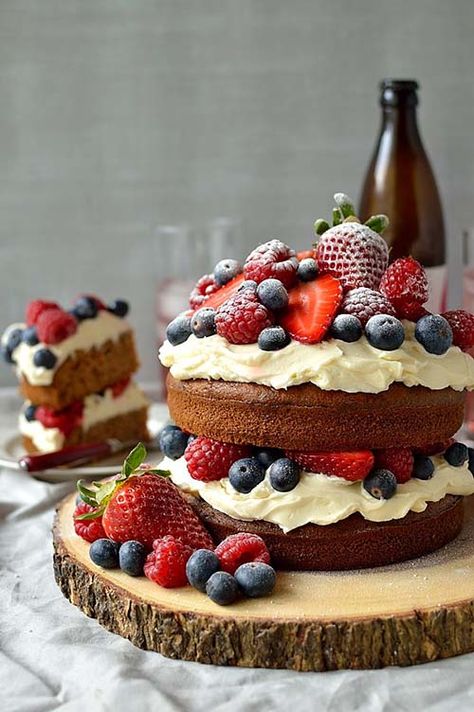 Cake With Mascarpone Cream, Cider Cake, Cake With Mascarpone, Mascarpone Cream, Cinnamon Cake, Spiced Cider, Naked Cakes, Cream Frosting, Desserts To Make