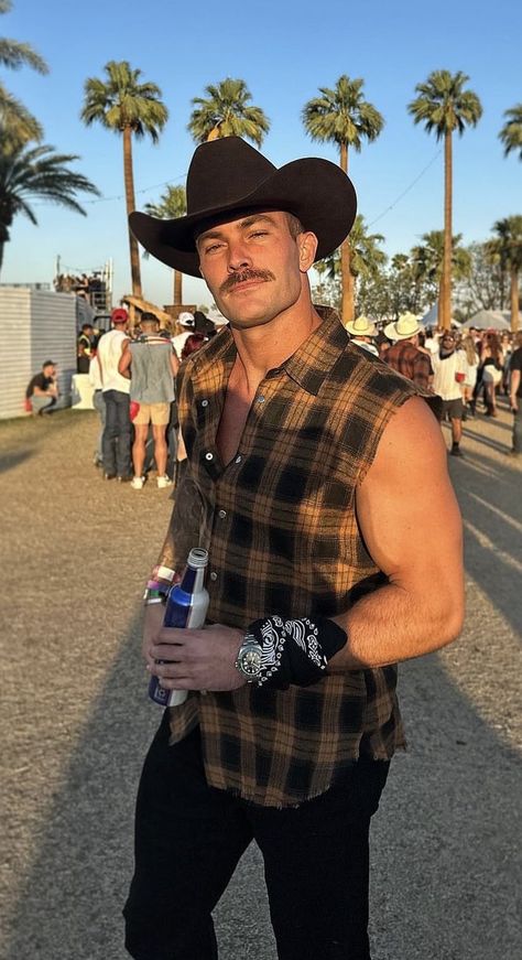 Hot Cowboy With Beards, Vince Sant, Cowboy Tattoos, Bald Men Style, Handsome Cowboys, Mustache Men, Southern Gentleman, Cowboys Men, Tom Welling