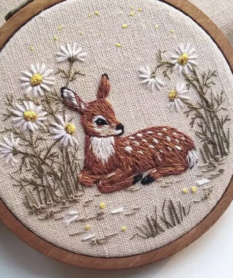 Embroidery Stitches Beginner, Basic Hand Embroidery Stitches, Simple Hand Embroidery Patterns, Diy Embroidery Designs, Animal Embroidery Designs, Handmade Embroidery Designs, Embroidery Stitches Tutorial, Pola Sulam, Hand Embroidery Projects