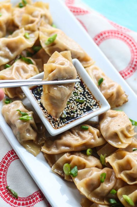 A unique take on the traditional Chinese dumpling. This sweet and spicy appetizer is filled with ground turkey, pineapple, and kimchi. Crab Dumplings, Shrimp Asian, Pork And Chive Dumplings, Gyoza Dumplings, Dumpling Sauce, Pekin Duck, Shrimp Dumplings, Spicy Appetizers, Lump Crab