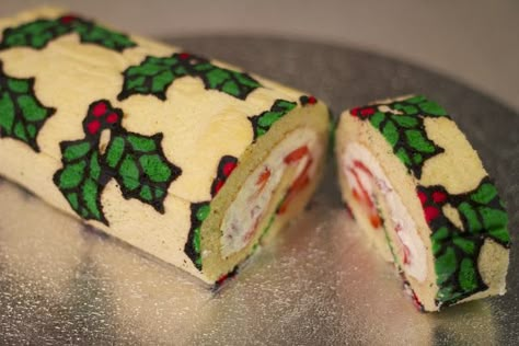 Deco Roll Navideño                                                                                                                                                                                 Más Canapes Gourmet, Christmas Cake Roll, Stencil Paste, Jelly Roll Cake, Swiss Roll Cakes, Yule Log Cake, Swiss Rolls, Roll Cakes, Cake Roll Recipes