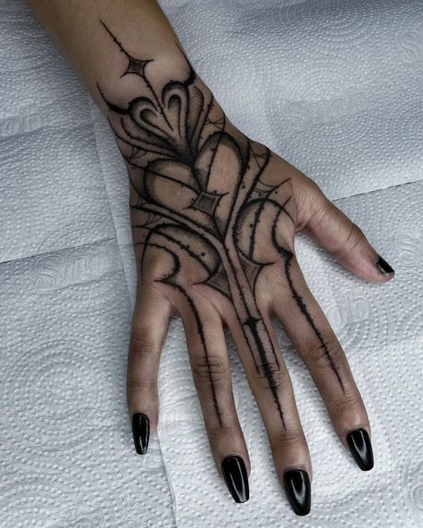 Emo Hand Tattoo Ideas, Edgy Hand Tattoos For Women, Smokey Hand Tattoo, Whole Hand Tattoos For Women, Simple Tattoos Finger, Skull Hand Tattoo For Women, Romantic Goth Tattoo, Emo Hand Tattoos, Grunge Hand Tattoos