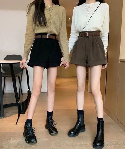 Dark Academia Shorts, Dark Academia Women, Preppy Aesthetic Outfits, Academia Clothing, Dark Academia Outfits, Dark Academia Outfit, Dark Academia Clothing, Academia Outfits, Dark Academia Fashion