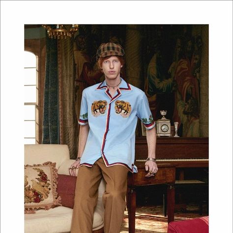 Alessandro Michele Gucci, Gucci Menswear, Gucci Outfit, Menswear Details, Look Grunge, Mens Fashion Wedding, Mens Fashion Editorial, Indian Men Fashion, Menswear Runway