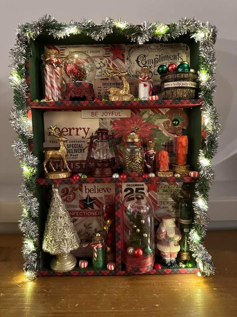 Yule Crafts, Shadow Box Ideas, Christmas Diorama, Tim Holtz Crafts, Christmas Shadow Boxes, Christmas Vignettes, Christmas Craft Fair, Burlap Christmas, Diy Christmas Decorations Easy