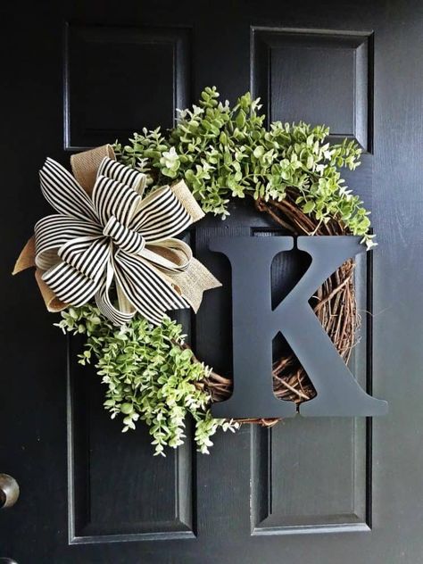 Wreath Ring, Ring Wreath, Door Farmhouse, Summer Deco, Door Wreaths Diy, Front Porch Christmas Decor Ideas, Porch Christmas Decor Ideas, Porch Christmas Decor, Front Porch Christmas