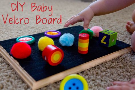 diy-velcro-baby-board                                                                                                                                                                                 More Diy Velcro Board, Diy Toys For 1 Year, Velcro Activities, Velcro Board, Infant Sensory, Diy Sensory, Infant Classroom, Infant Room, Baby Sensory Play