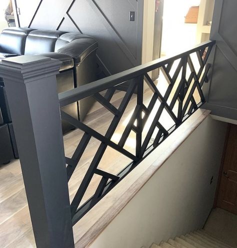 Iron Railing Design For Balcony, Balcony Railing Design Modern, درابزين السلم, Iron Balcony Railing, درج السلم, Steel Railing Design, Interior Stair Railing, Rustic Stairs, Staircase Design Modern