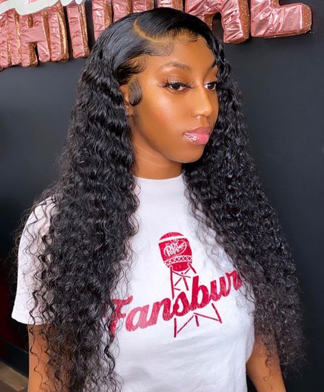 Wave Wig Hairstyles, Deep Wave Wig Hairstyles, Hairstyles Weave, Wig Installs, Baddie Hair, Deep Wave Wig, Curly Weave, Frontal Wig Hairstyles, Natural Looking Wigs