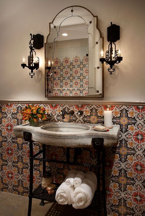 Custom Bathroom Design Pattern Tile Bathroom, Spanish Bathroom Ideas, Thanksgiving Bathroom Decor, Terracotta Tiles Bathroom, Luxury Powder Room, Spanish Bathroom, Sb Design, Pattern Tile, Cheap Bathrooms