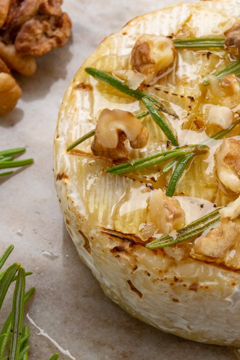 Camembert Recipes Ideas, Camembert Oven, Camembert Baked, Baked Camembert Recipe, Brie Appetizers, Camembert Recipes, Brie Appetizer, Baked Camembert, Brie Recipes