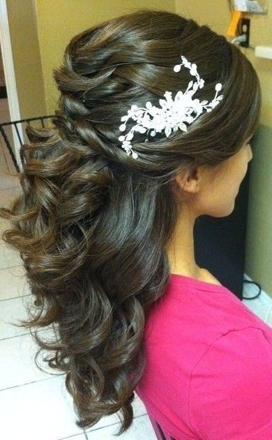 33 Stunning Wedding Hairstyles for Your Big Day ... Friday Wedding, Wedding Hair Makeup, Hair Done, Wedding Hair And Makeup, Wedding Beauty, Hair Dos, Nails Makeup, About Hair, Bridesmaid Hair