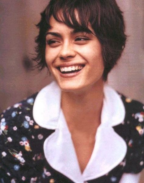 Shannon Sossamon, Shannyn Sossamon, Model Behavior, Awesome Hair, Cut Her Hair, Girl Crushes, Grow Out, Woman Crush, Short Hair Cuts For Women