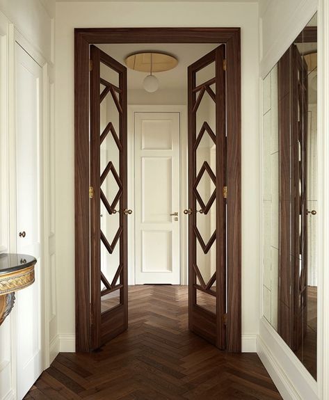 These doors!!! Salon Art Deco, Door Design Modern, Herringbone Floor, Pierre Frey, Decoration Inspiration, Interior Deco, Art Deco Interior, The Doors, Warsaw