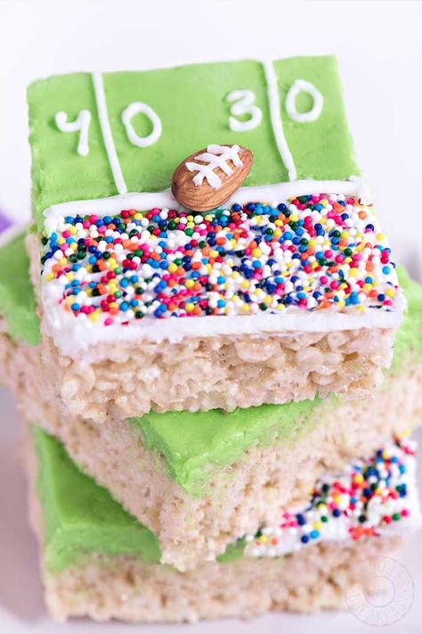 Super Bowl Rice Crispy Treats, Sports Desserts, Football Cakes, Football Treats, Dessert Inspiration, Bowl Ideas, Krispy Treats, Krispies Treats, Football Cake