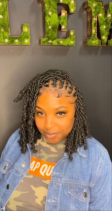 Small Short Soft Locs, Soft Locs Knot Bob, Short Soft Locs, Locs Journey, Natural Locs, Locs Styles, Soft Locs, Feed In Braids Hairstyles, Faux Locs Hairstyles