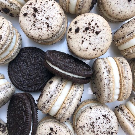 Oreo Cream Filling, Oreo Macarons, Oreo Macaron, Oreo Cream, Food Aesthetics, Cream Filling, Rich Girl, Macarons, Oreo