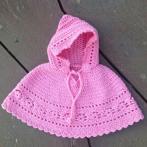 This hooded poncho is within free pattern and for every crocheter. Little baby can be dressed up with this cloth when outside is not so warm during spring or summer. Soft and delicate yarn guarantee good feeling in this.  Share your final art in our facebook group  join our facebook group  > Free Crochet Pattern is here << Baby Shawl Crochet Pattern Free, Crochet Baby Shawl, Crochet Poncho Kids, Knitting Animals, Crochet Baby Poncho, Knitting Poncho, Trendy Knitting, Girls Poncho, Baby Poncho