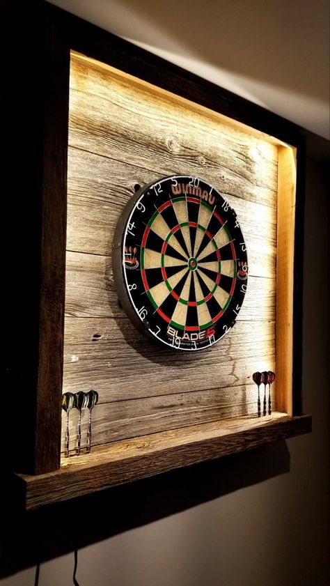 Custom Dart Board, Garage Game Rooms, Dart Board Cabinet, Koti Diy, Home Bar Rooms, Basement Bar Designs, Hunting Room, Diy Home Bar, Cozy Basement