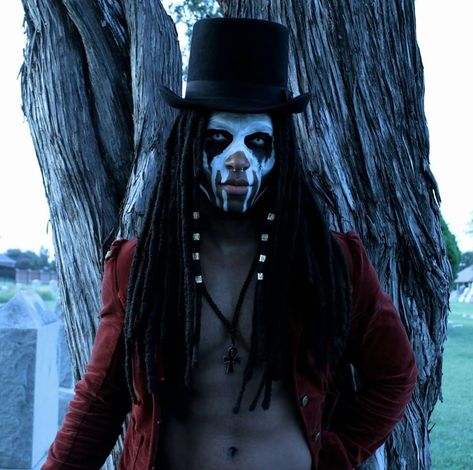 Scary Warlock Costume, Voodoo King And Queen Costume, Creepy Mens Halloween Costumes, Voodoo Witch Doctor Makeup Men, Papa Legba Costume, Shadowman Costume, Voodoo Priest Makeup, Voodoo Makeup Men, Voodoo Witch Doctor Makeup