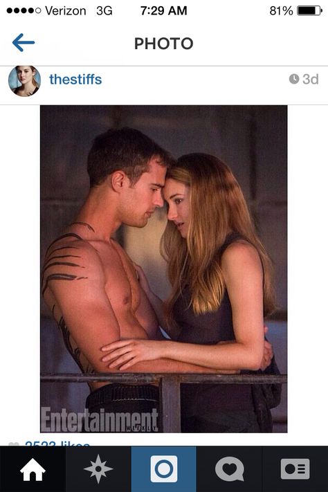 His abs tho!!! Theo James Shirtless, Thoe James, Divergent 1, Divergent 2014, Divergent Theo James, Divergent Tris, Tris And Tobias, Divergent Four, Divergent Movie