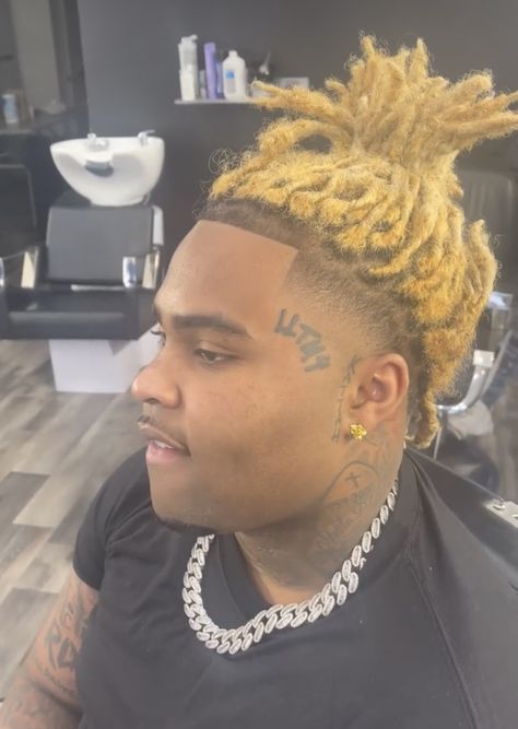 Taper Fade Haircut Dreads, Drop Fade With Dreads, Dreads With Blonde Tips Men, Dreads Taper Fade, High Taper Dreads, Dreads With Taper, Dreads High Top Fade, Fade With Dreads, Taper Fade With Dreads