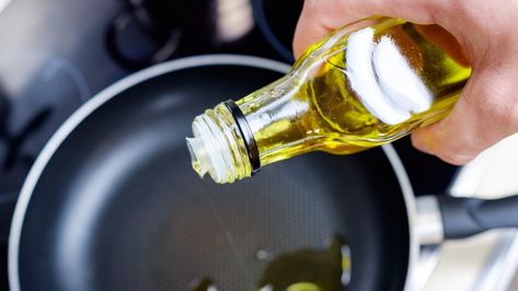 Setting the record straight on cooking oil myths Uses For Baking Soda, Baking Soda Shampoo Recipe, Healthy Cooking Oils, Baking Soda Uses, Baking Soda Shampoo, Cooking Oils, Peanut Oil, Healthy Oils, Cooking Basics