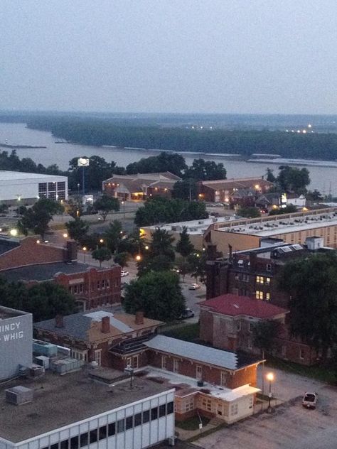 Quincy,Ill. Quincy Illinois, Naperville Illinois, North Dakota, South Dakota, Nebraska, Iowa, Illinois, Wisconsin, Paris Skyline