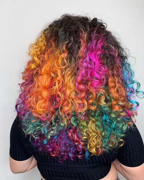 Hair Color For Curly Hair Natural Curls, Rainbow Curly Hair, Dyed Ends Of Hair, Diy Hair Dye, Really Curly Hair, Dyed Curly Hair, Hair Man, Dramatic Hair, Colored Curly Hair