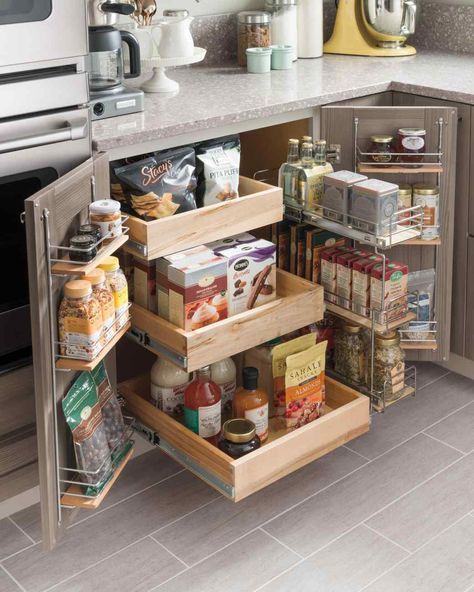 Small kitchen spaces can be tough to keep organized, but don't let a cramped space get you down! These storage ideas will help you maximize your space and create a better kitchen. Dapur Ikea, Desain Pantry Dapur, Remodel Trailer, Small Kitchen Decoration, Organiser Cucina, Organized Pantry, Nordic Kitchen, Kabinet Dapur, Small Kitchen Storage