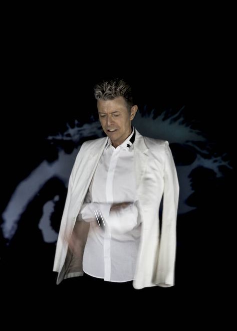 Facts about David Bowie's Blackstar album to remind you what a masterpiece it was - Radio X David Bowie Blackstar, Bowie Birthday, David Bowie Birthday, Bowie Blackstar, Bowie Art, Mumford And Sons, Star David, Jazz Musicians, Hollywood Walk Of Fame