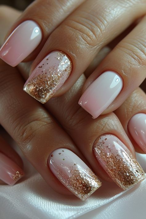 Rose Gold Nails Nude Gold Nail Designs, Nude Nails With Gold Design, Elegant Nail Designs Glamour, Nude And Gold Nail Designs, Nude Gold Nails, Stage Dive, New Years Nail Designs, Nails Trending, Chic Nail Art