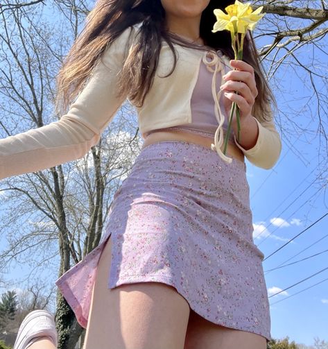 Lavender And Yellow Outfit, Outfits With Purple Skirt, Purple Floral Skirt Outfit, Purple Skirt Aesthetic, Purple Skirt Outfit Aesthetic, Purple Mini Skirt Outfit, Lilac Skirt Outfits, Yellow And Purple Outfit, Lavender Skirt Outfit