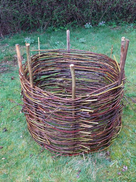 woven raised bed Diy Compost Tumbler, Rustic Trellis, Compost Bin Diy, Honeysuckle Vine, Diy Compost, Elevated Bed, Raised Garden Beds Diy, Plant Supports, Backyard Projects