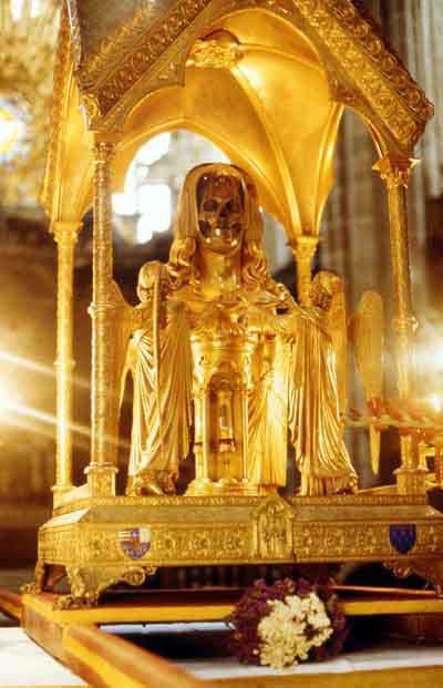 Pilgrimage in the footsteps of the one who first saw the Risen One, St Mary Magdalene, apostle of the apostles. In the town of Saint Maximin la Sainte Baume 2nd Commandment, False Doctrine, Exodus 20, Golden Mask, Saint Maximin, Biblical History, Idol Worship, Sun Worship, Inspirational Board