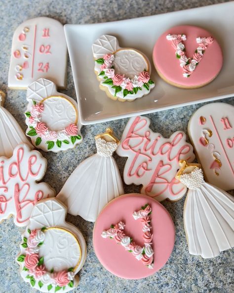 Bridal shower cookies, ready to say the big YES? #bridayshowercookies #sugarart #edibleart #galletasdecoradas #galletaspersonalizadas #sugarcookies #galletasdeboda #royalivingcookies #bakerslife #ocbakers #santaanabakers #angiesweetcreations Bridal Shower Cookies, Shower Cookies, Sugar Art, Edible Art, Sugar Cookies, Bridal Shower, Shower, Quick Saves