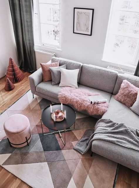 Carpet Layering, Blush Pink Living Room, Room Placement, Grey Couch Living Room, Pink Living Room, Trendy Living Rooms, Room Deco, Living Room Scandinavian, Brown Living Room