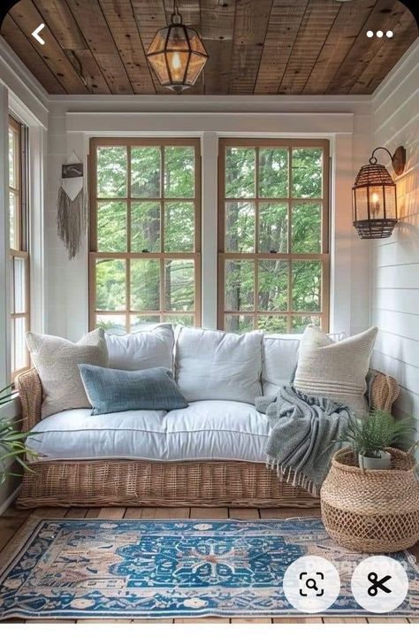 Earth Anthem Sunroom Small House, Sunroom Furniture Ideas Farmhouse, Farmhouse Window Seat Ideas, Sunroom Seating Ideas, Sunroom Ideas Small, Cabin Sunroom, Small Sunroom Ideas, Richmond Apartment, Sunroom Makeover