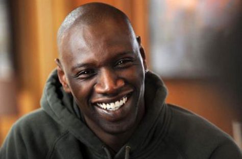 One to Watch - Omar Sy.   Incredible movie. The Intouchables, Jean Dujardin, Summer Movie, Great Smiles, Smiling Man, John Travolta, Dirty Dancing, Good Smile, Famous Faces